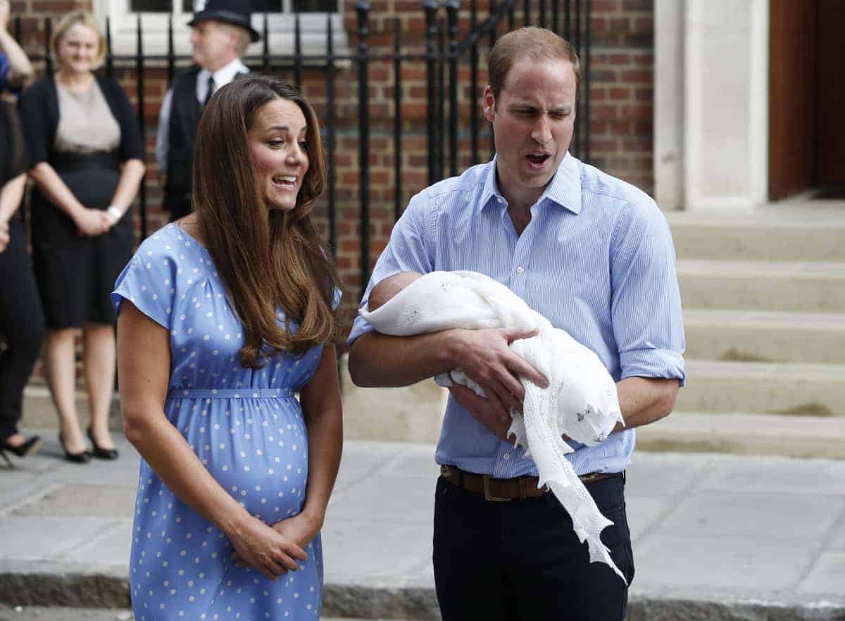 Prince of Cambridge - Who made the Dress It's Lovely and Suitable for Sitting All Day! Prince of Cambridge - Who made the Dress It's Lovely and Suitable for Sitting All Day!