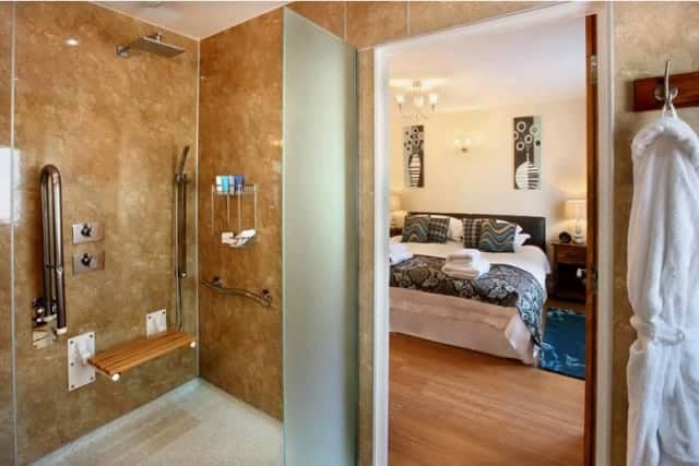 Kernock Cottages' stylish accessible bathroom